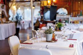 Botel Marina - Hostel