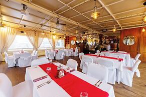 Botel Marina - Hostel