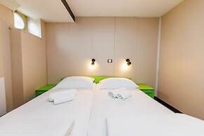 Botel Marina - Hostel