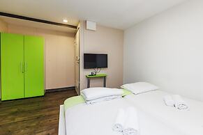 Botel Marina - Hostel