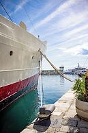 Botel Marina - Hostel