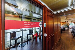 Botel Marina - Hostel