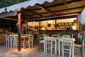 Proimos Maisonnettes