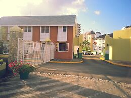 Private 2 Bedroom Beachfront Penthouse Condo Ocho Rios, Jamaica