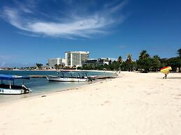 Private 2 Bedroom Beachfront Penthouse Condo Ocho Rios, Jamaica