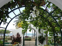 Private 2 Bedroom Beachfront Penthouse Condo Ocho Rios, Jamaica