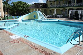 Private 2 Bedroom Beachfront Penthouse Condo Ocho Rios, Jamaica