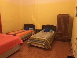 Hostal Tricontinental
