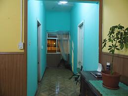 Hostal Tricontinental