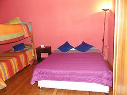 Hostal Tricontinental