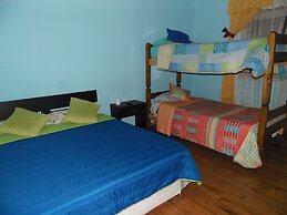 Hostal Tricontinental