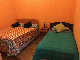 Hostal Tricontinental