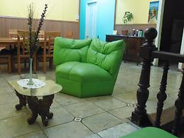 Hostal Tricontinental