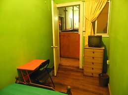 Hostal Tricontinental