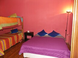 Hostal Tricontinental