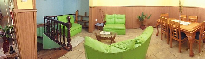 Hostal Tricontinental