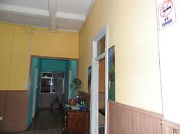 Hostal Tricontinental