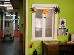 Hostal Tricontinental