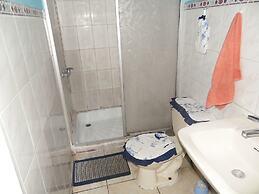 Hostal Tricontinental