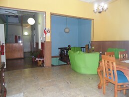 Hostal Tricontinental