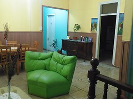 Hostal Tricontinental