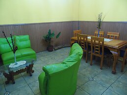 Hostal Tricontinental