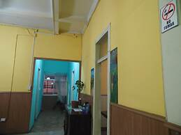 Hostal Tricontinental
