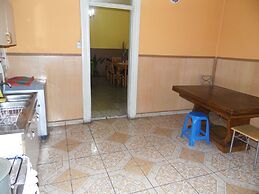 Hostal Tricontinental