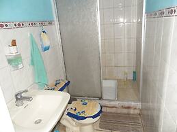 Hostal Tricontinental