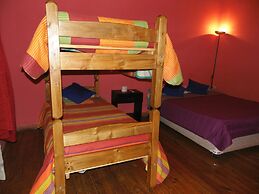 Hostal Tricontinental