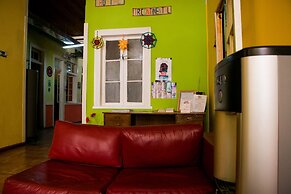 Hostal Tricontinental