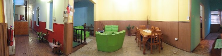 Hostal Tricontinental