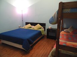 Hostal Tricontinental