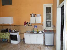 Hostal Tricontinental