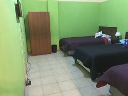 Hostal Tricontinental