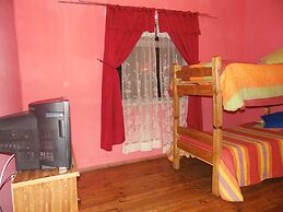 Hostal Tricontinental