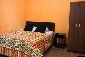 Hostal Tricontinental