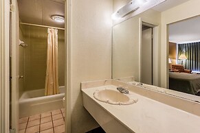 Rodeway Inn Denmark - Jackson
