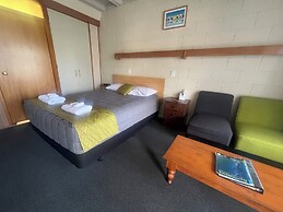 Elmore Lodge Motel