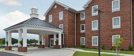 Appomattox Inn and Suites