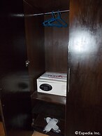 Planta Centro Bacolod Hotel & Residences