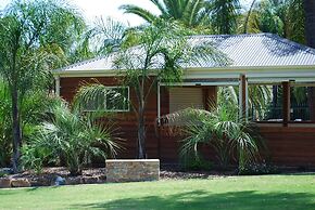 Sportsmans Motor Inn