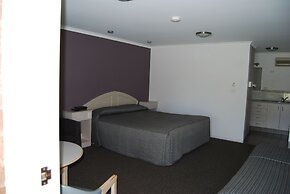 Sportsmans Motor Inn