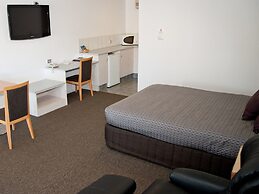 Sportsmans Motor Inn