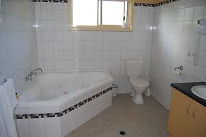 Sportsmans Motor Inn