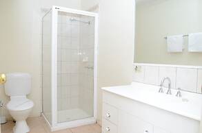 Sportsmans Motor Inn