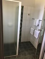 Sportsmans Motor Inn