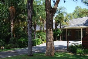 Sportsmans Motor Inn