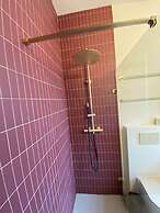 J and R Brussels City Apartment