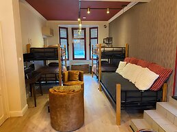 J and R Brussels City Apartment